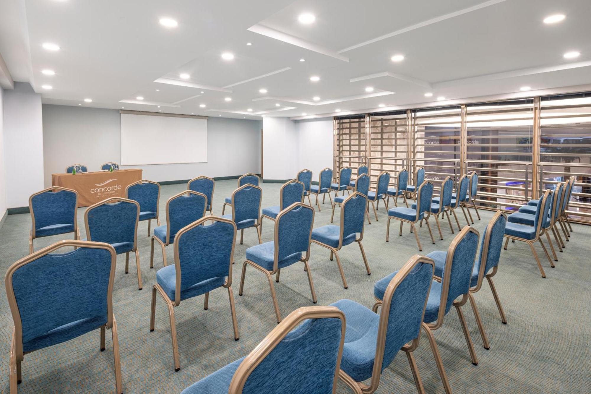 コンコルド デラックス リゾート【ウルトラオールインクルーシブ】 アンタルヤ エクステリア 写真 The conference room