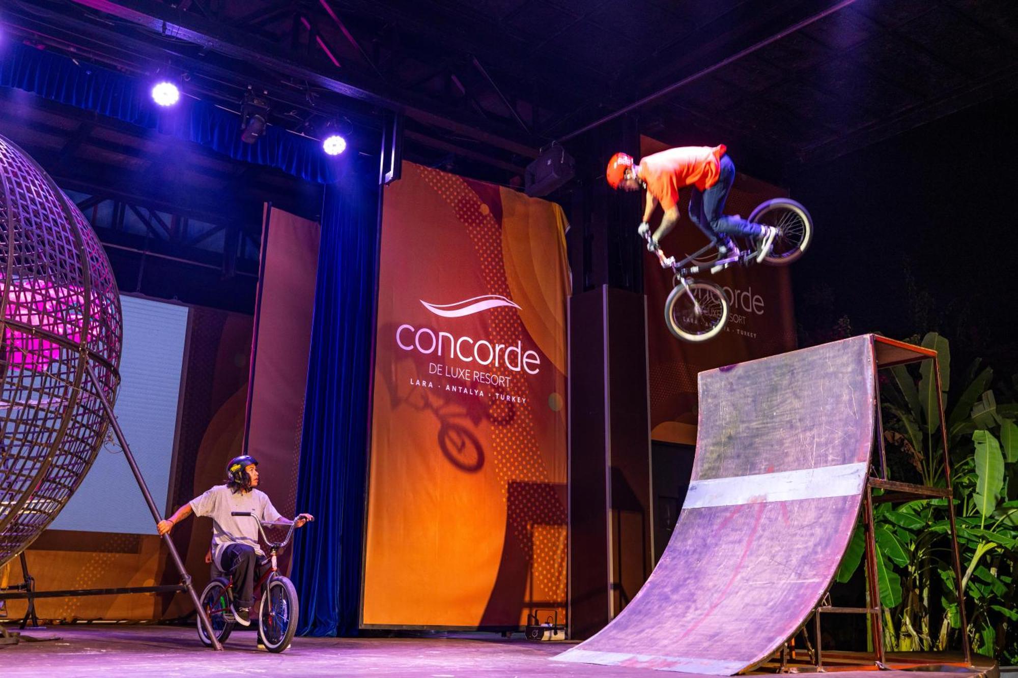 コンコルド デラックス リゾート【ウルトラオールインクルーシブ】 アンタルヤ エクステリア 写真 A BMX rider at the 2008 Paralympics