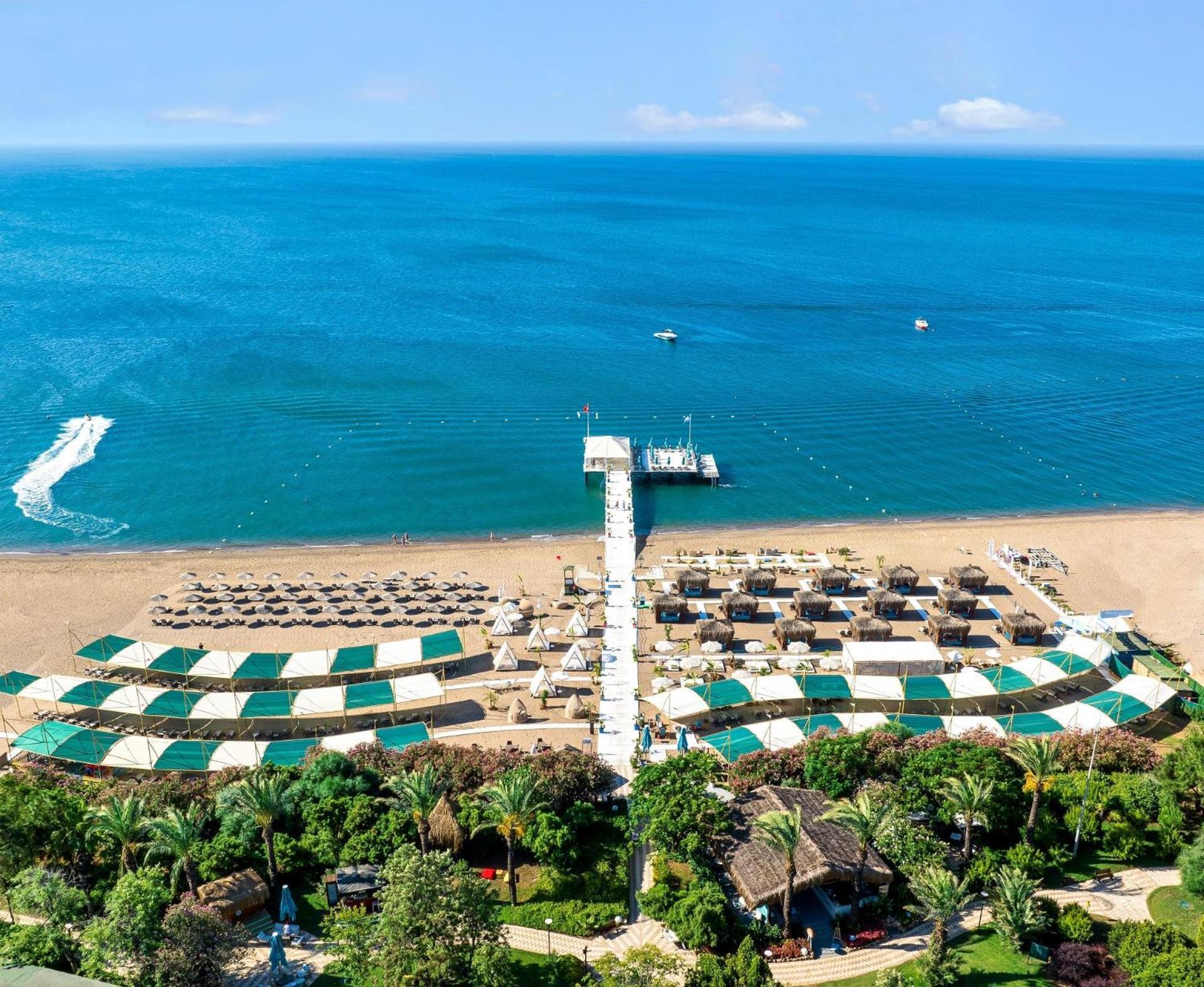 コンコルド デラックス リゾート【ウルトラオールインクルーシブ】 アンタルヤ エクステリア 写真 The beach of the hotel